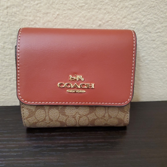 Coach Small Trifold Wallet In Signature Canvas - Picture 5 of 13